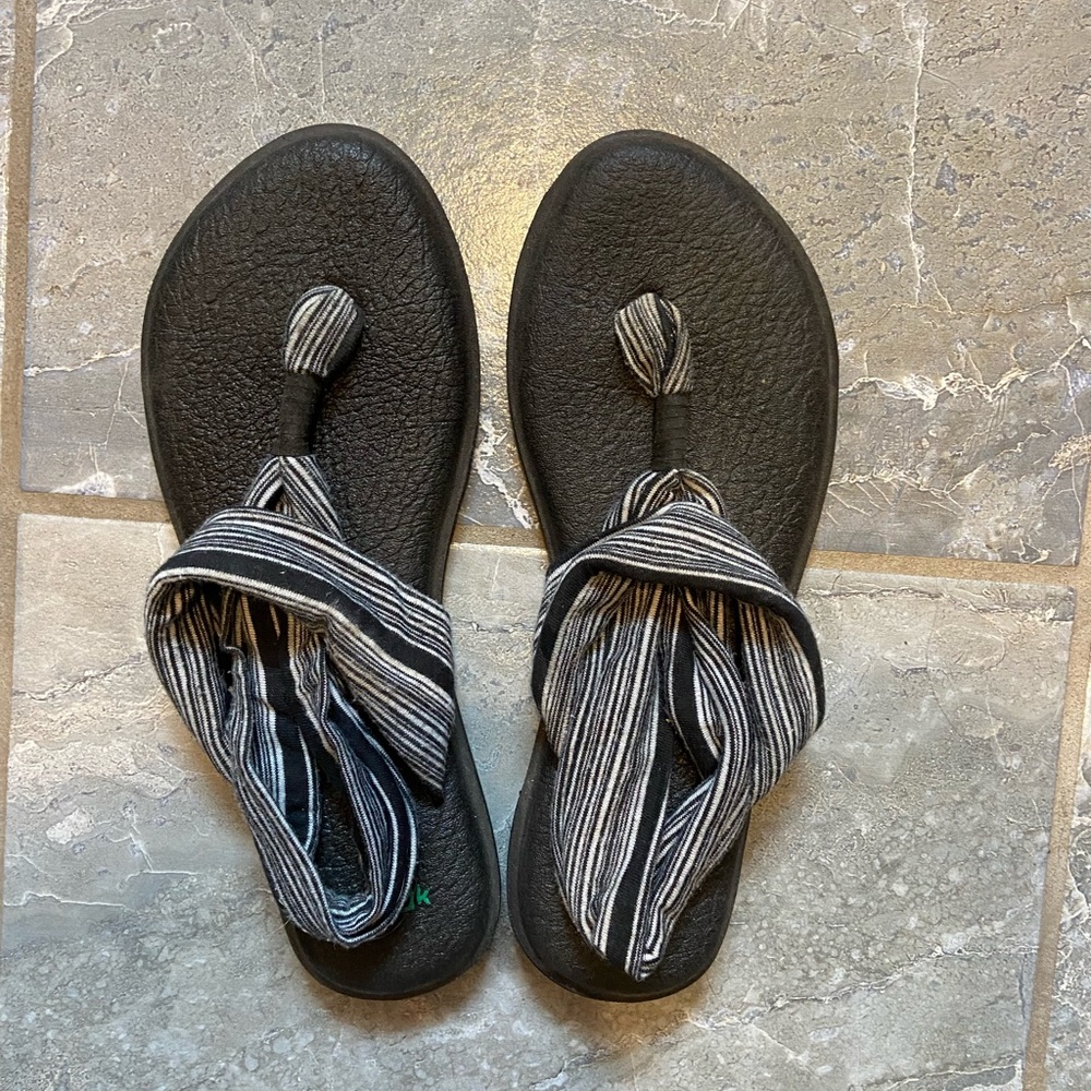 Sanuk Yoga sling sandals